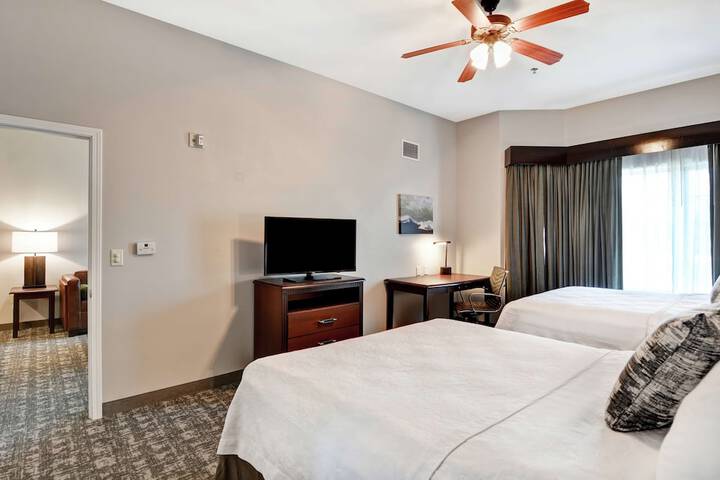Room 28 of 60
