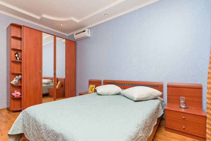 Room 16 of 76
