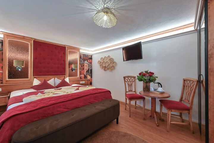 Room 33 of 124