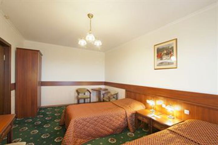 Room 17 of 41