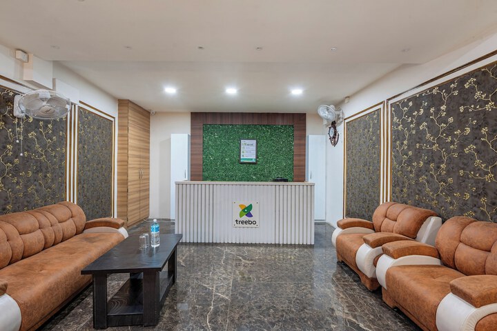 Hotel Interior 3 of 45