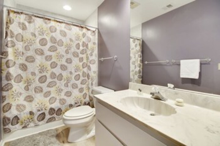Room 6 of 34