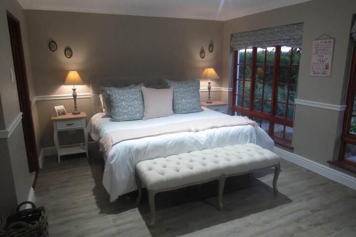Room 6 of 54