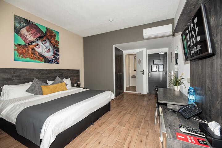 Room 52 of 216