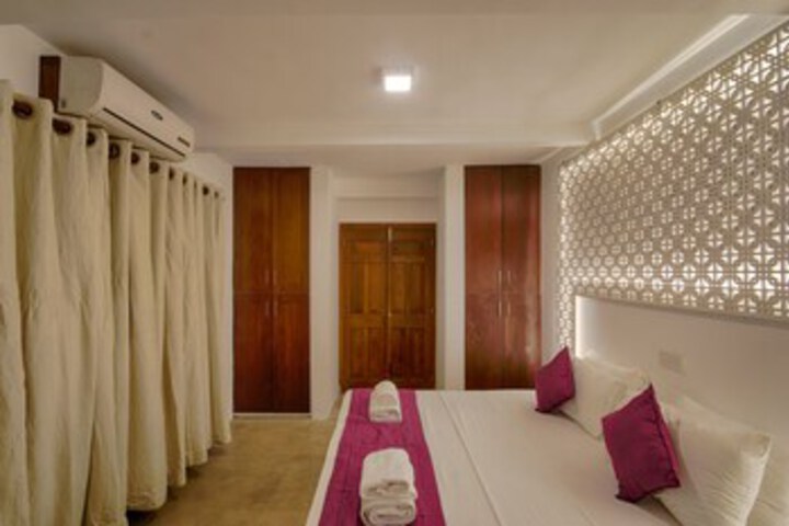 Room 37 of 59