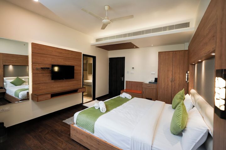 Room 15 of 50