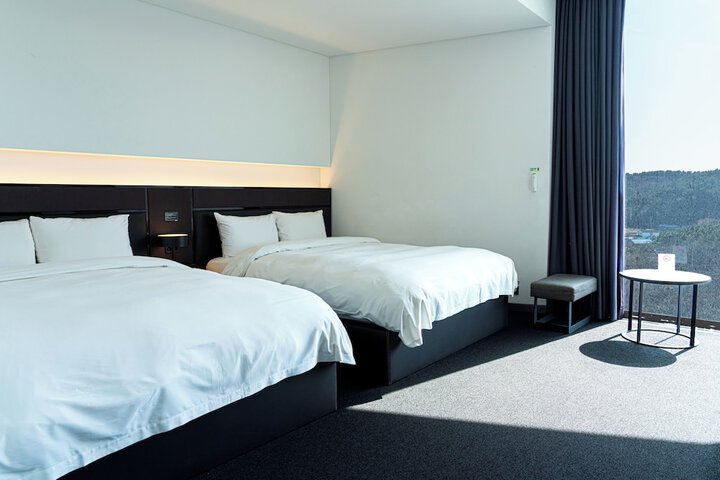 Room 25 of 61