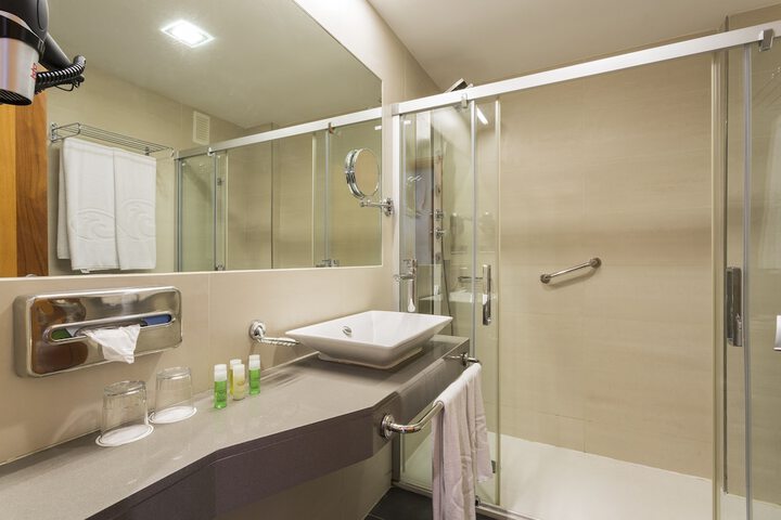 Clean Restrooms