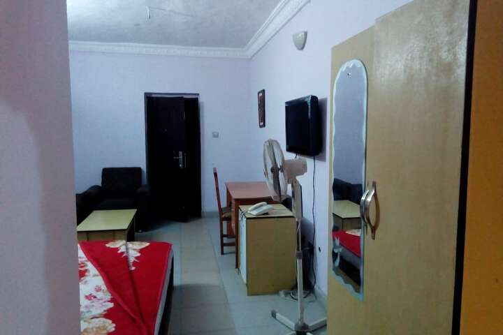 Room 9 of 26