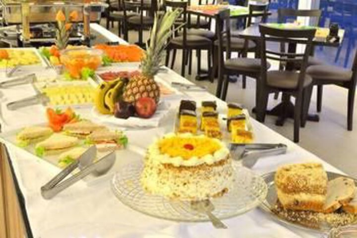 Breakfast/Coffee Service 4 of 18