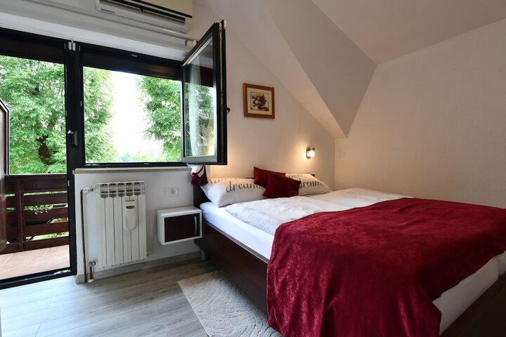 Room 7 of 54