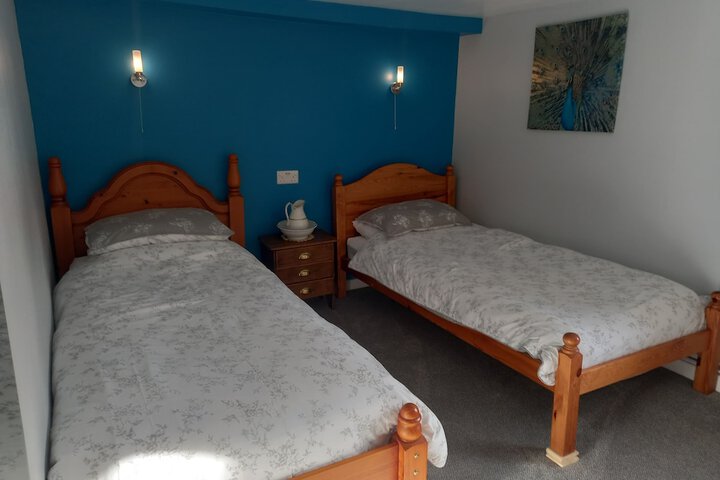 Room 16 of 43