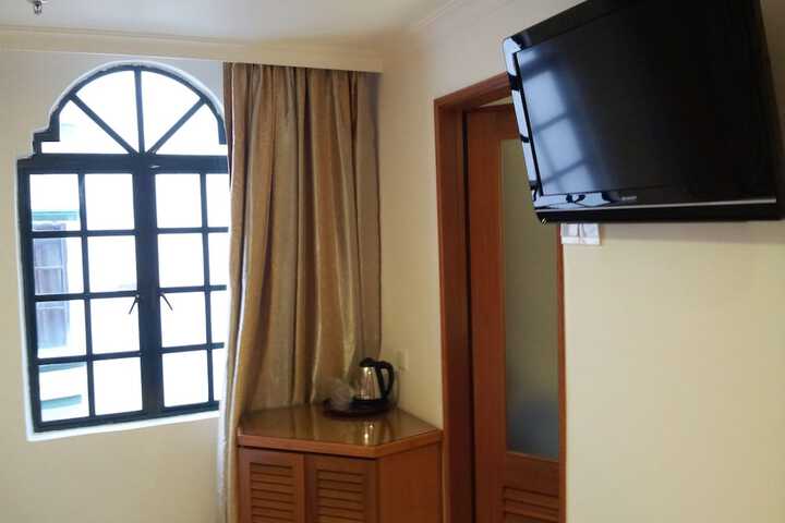 Room 20 of 35
