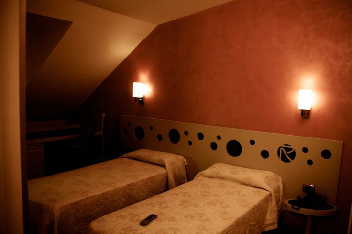 Room 5 of 44