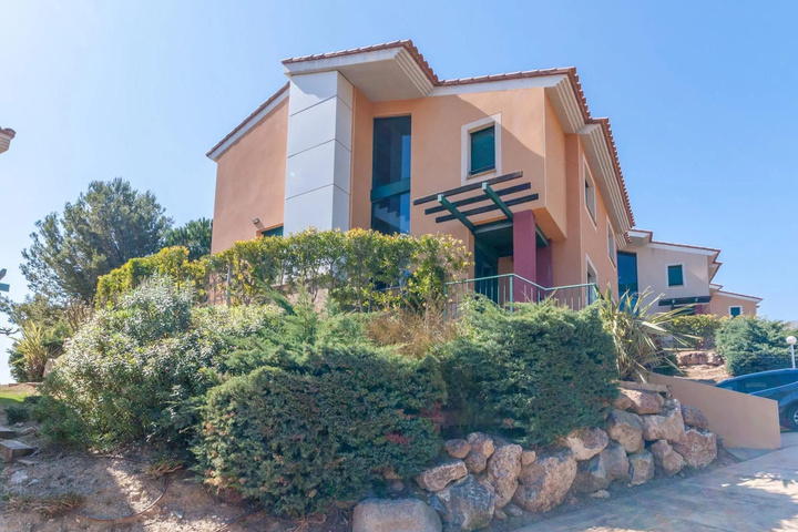 Amazing holiday house for 9 in Miami Playa at the golf course with swimming pool