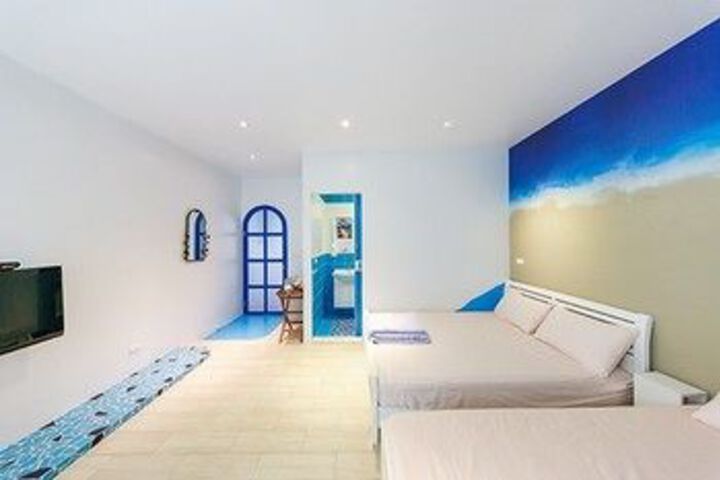 Room 15 of 28
