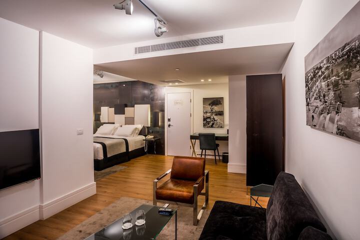 Room 19 of 62