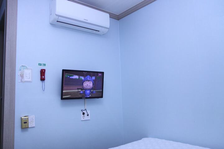 Room 15 of 70