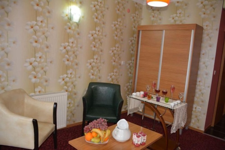 Room 29 of 48