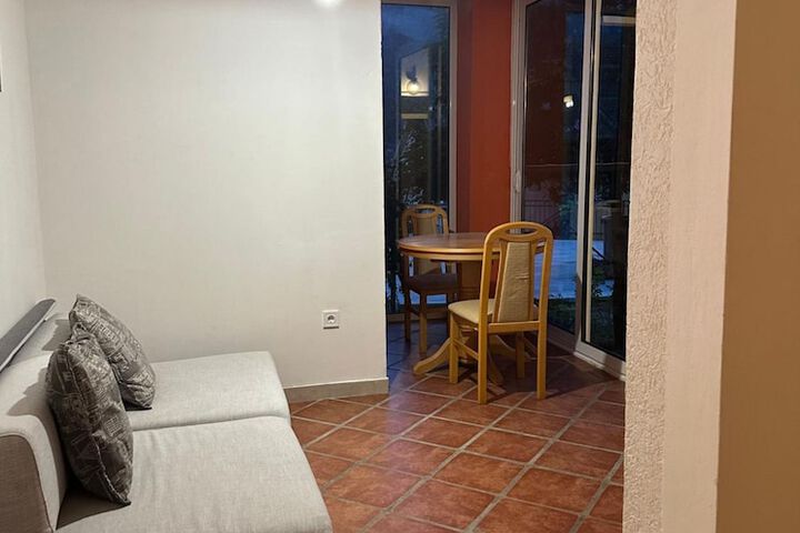 Room 13 of 44