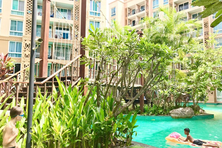 Pools & Facilities