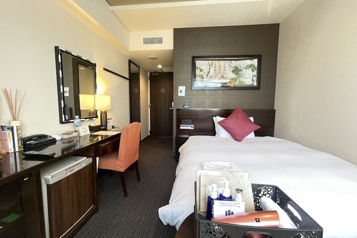 Room 18 of 53