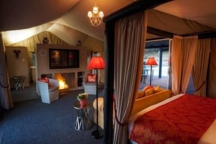Room 6 of 27