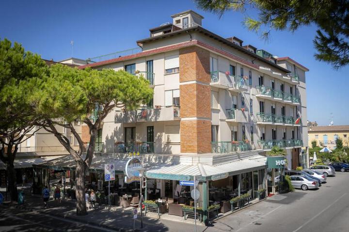 Hotel Harrys