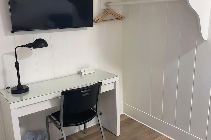Room 20 of 39