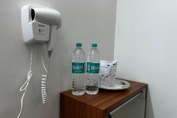 Room 8 of 16