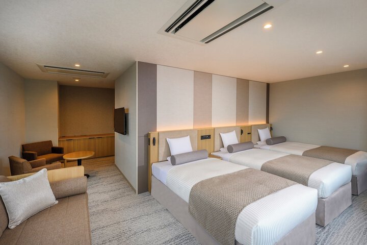 Room 12 of 49