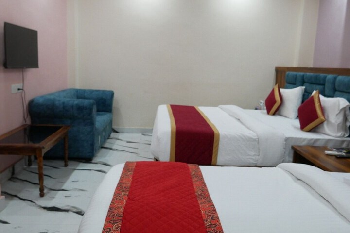 Room 15 of 22