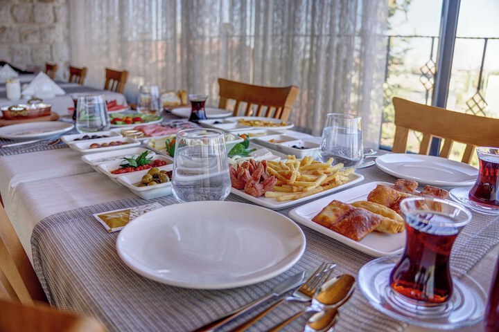 Dining 71 of 86