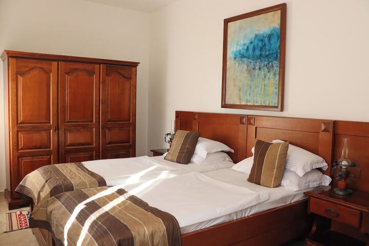Room 55 of 263