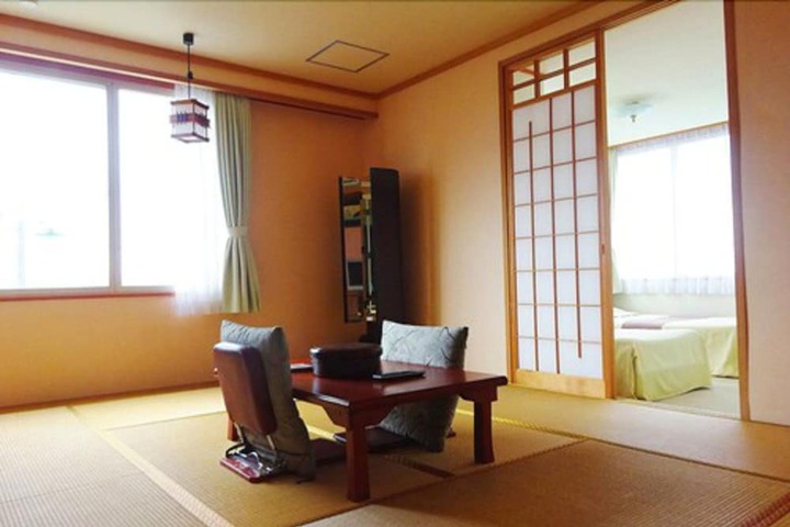 Room 15 of 27