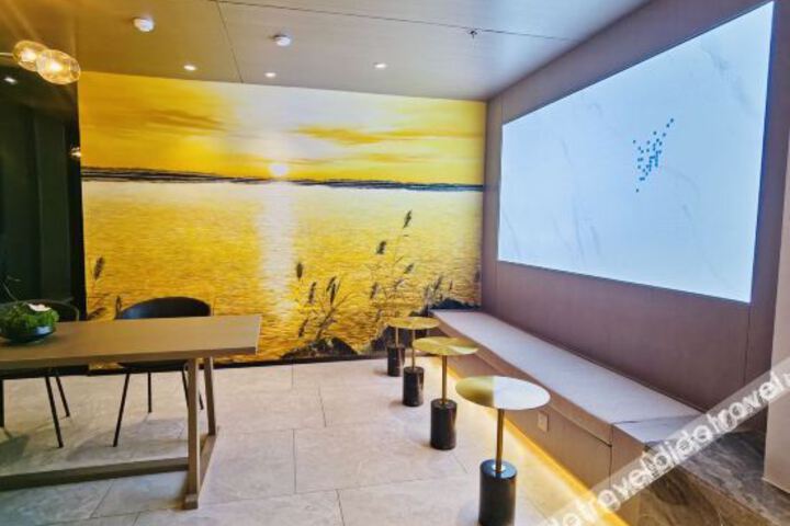 Hotel Interior 10 of 21