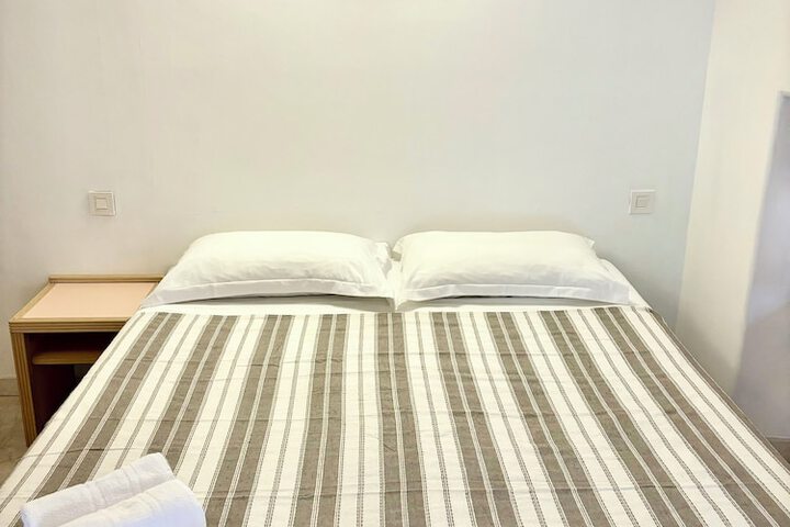 Room 41 of 193