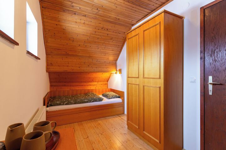 Room 28 of 54