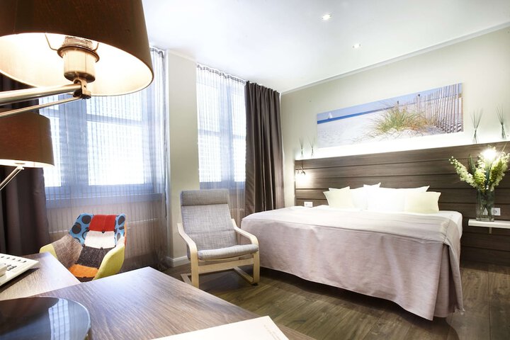 Room 15 of 25