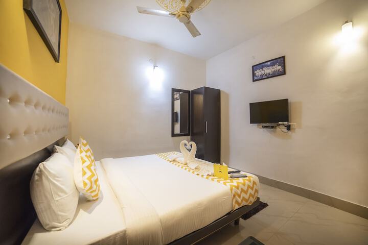 Room 6 of 37