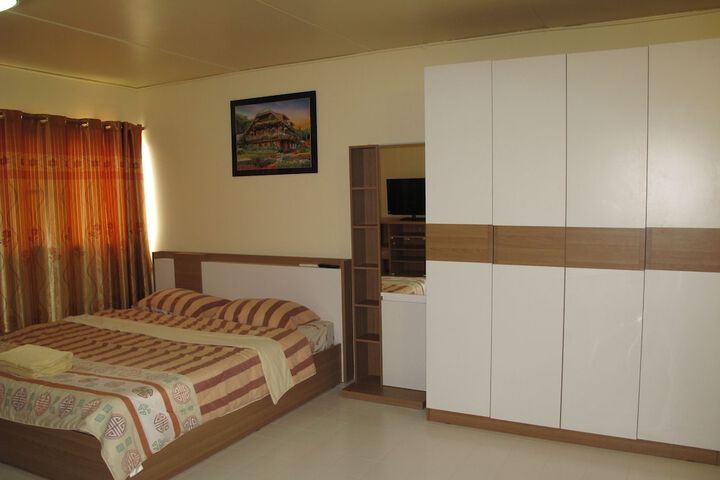 Room 9 of 44