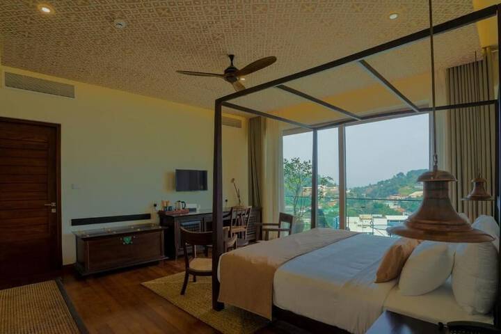 Room 3 of 17