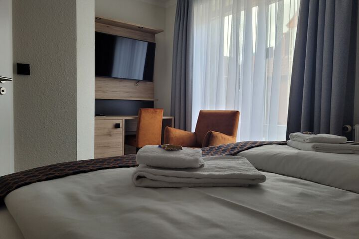 Room 12 of 42