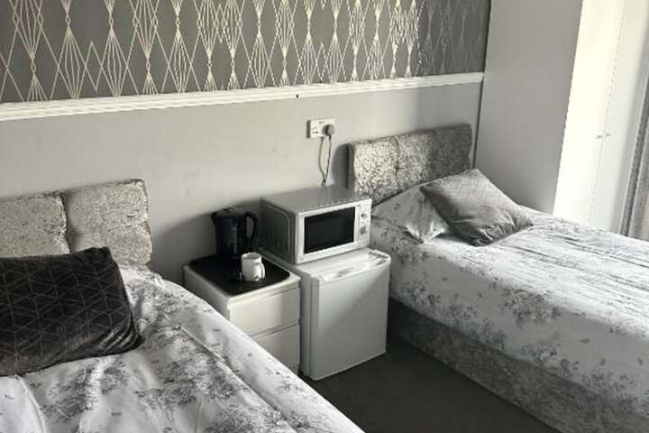 Room 11 of 19