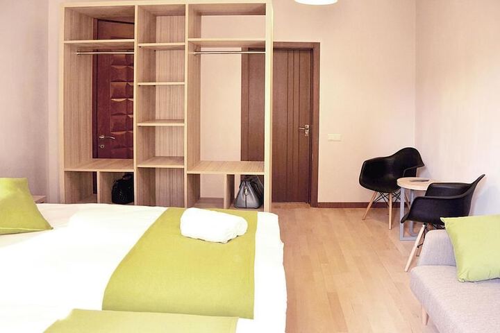 Room 14 of 36