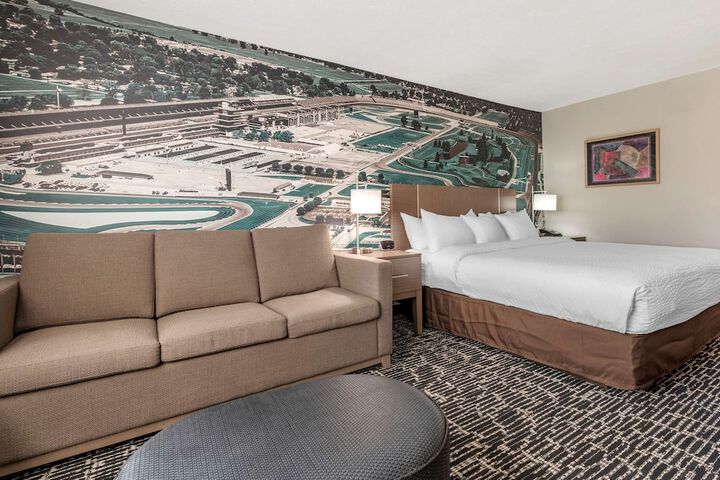 1 King Bed with Sofa Bed (13 of 31)