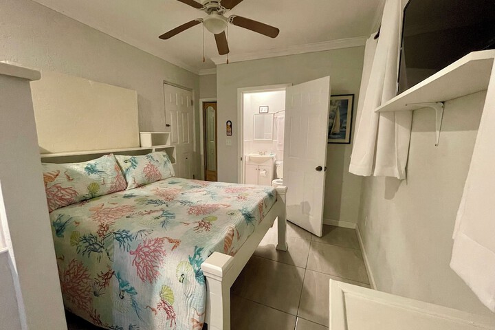 Room 2 of 55