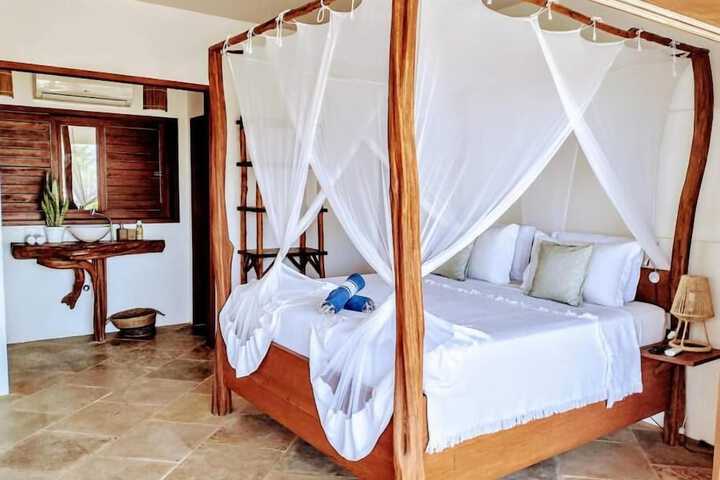 Room 4 of 37