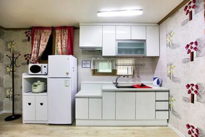 Room 30 of 53