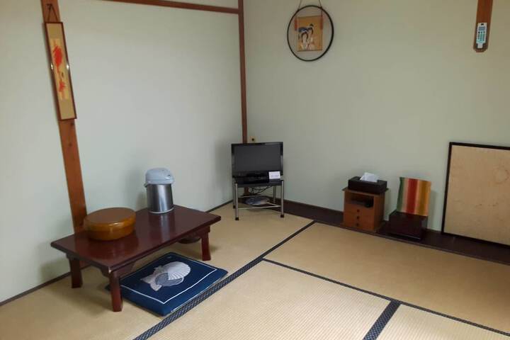 Room 3 of 29